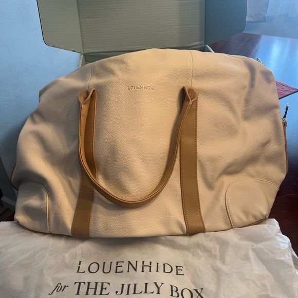 Summer 2024 Jillly Box - Picture 2 of 14